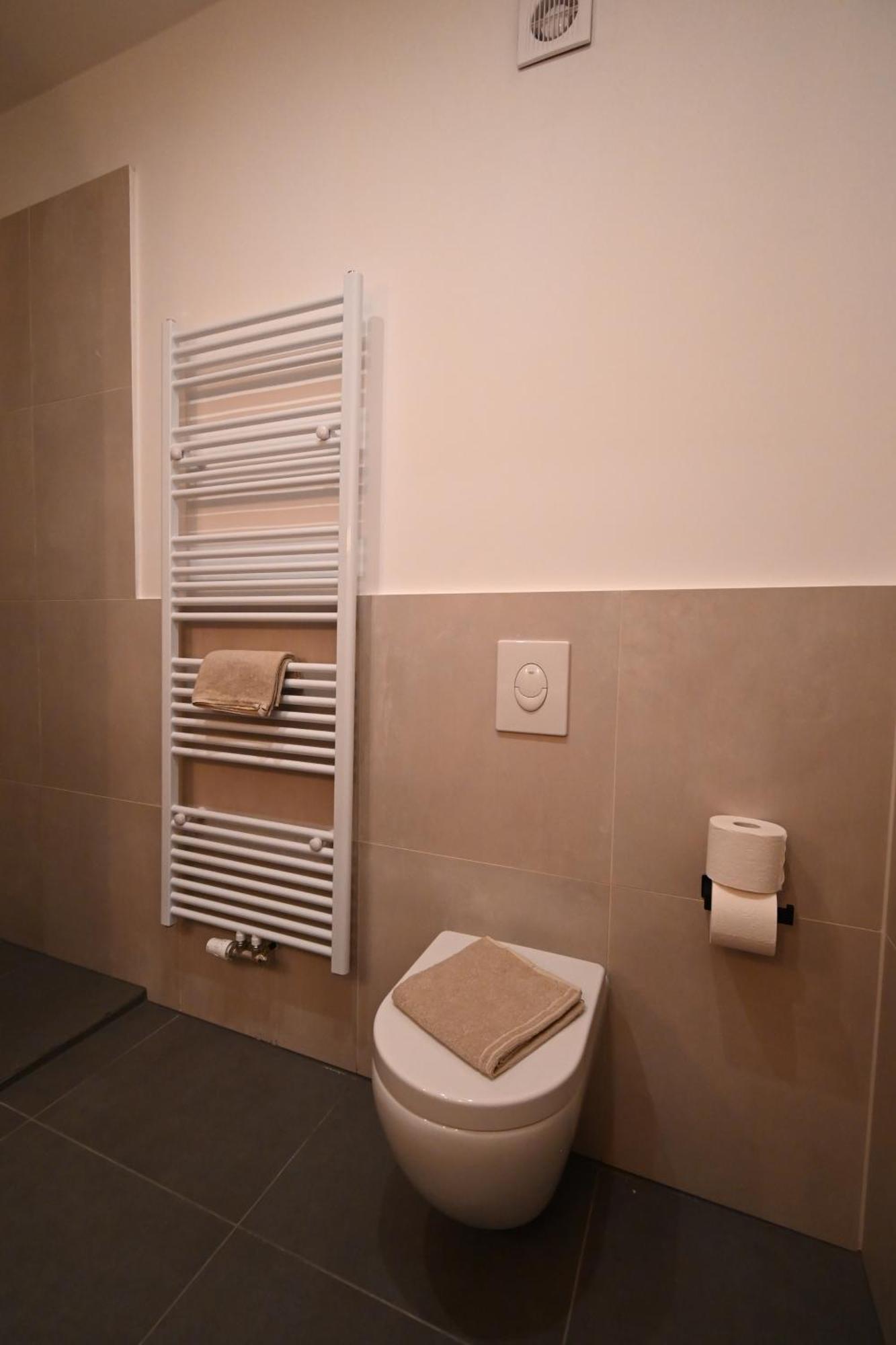 Stilvolle Wohnung In Wilmersdorf Berlino Esterno foto