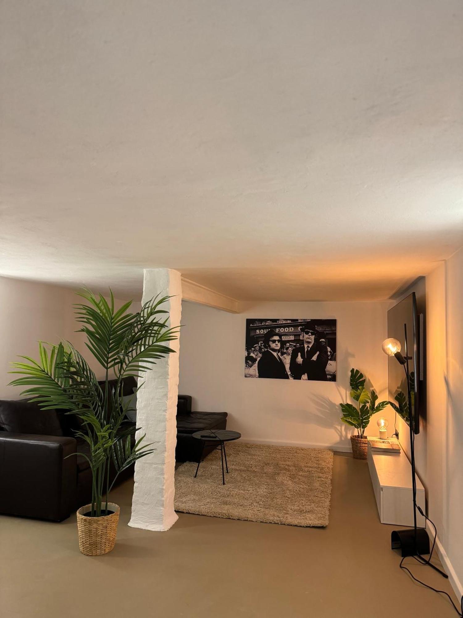 Stilvolle Wohnung In Wilmersdorf Berlino Esterno foto